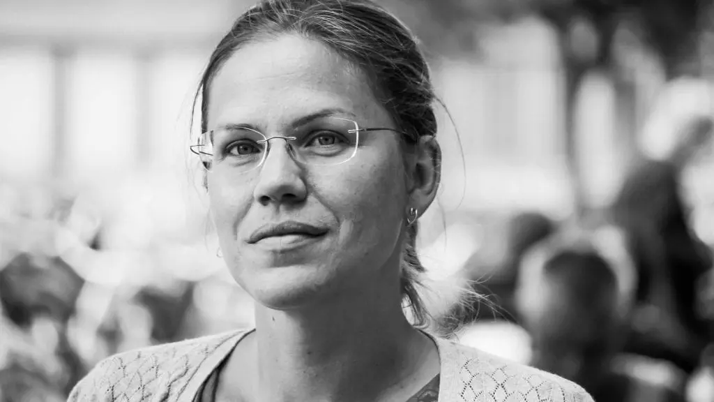 Bildet viser Charlotte Lundgren, som har tre tips til team i arbeidsrettet rehabilitering